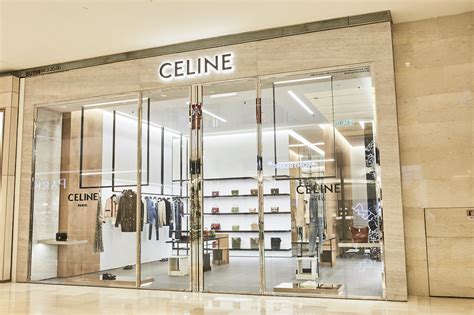 No more pampering service for free at Celine boutiques!